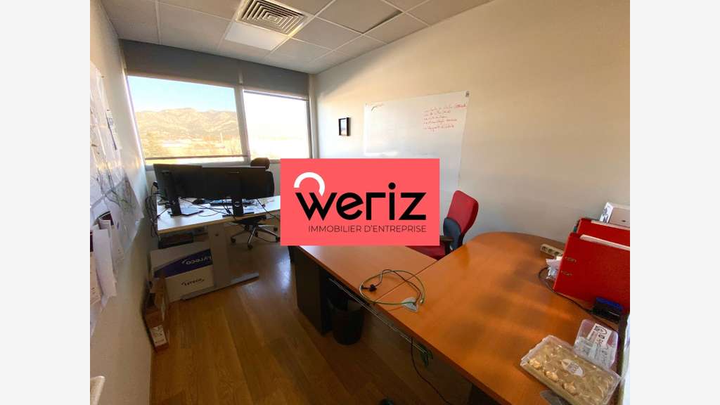 Location bureaux 460m² vue Garlaban Aubagne