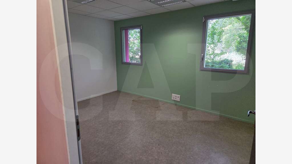 Vente bureaux 275m² à Auray Porte Océane