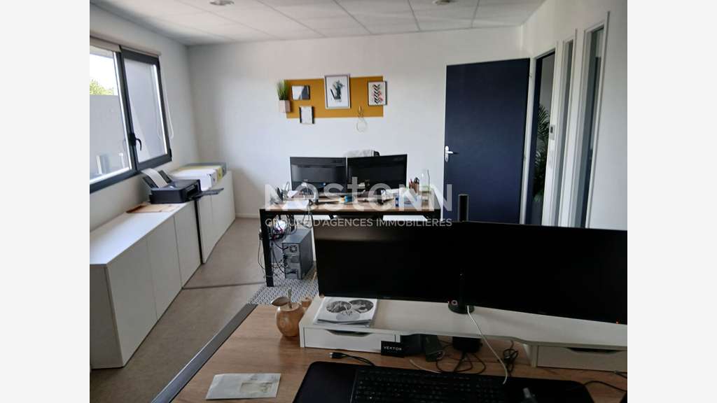 A VENDRE Bureaux de 112 m2 sur Auray portes Océane