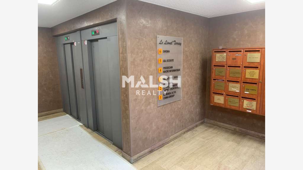 Bureaux en bon état à vendre 295m² à Bron