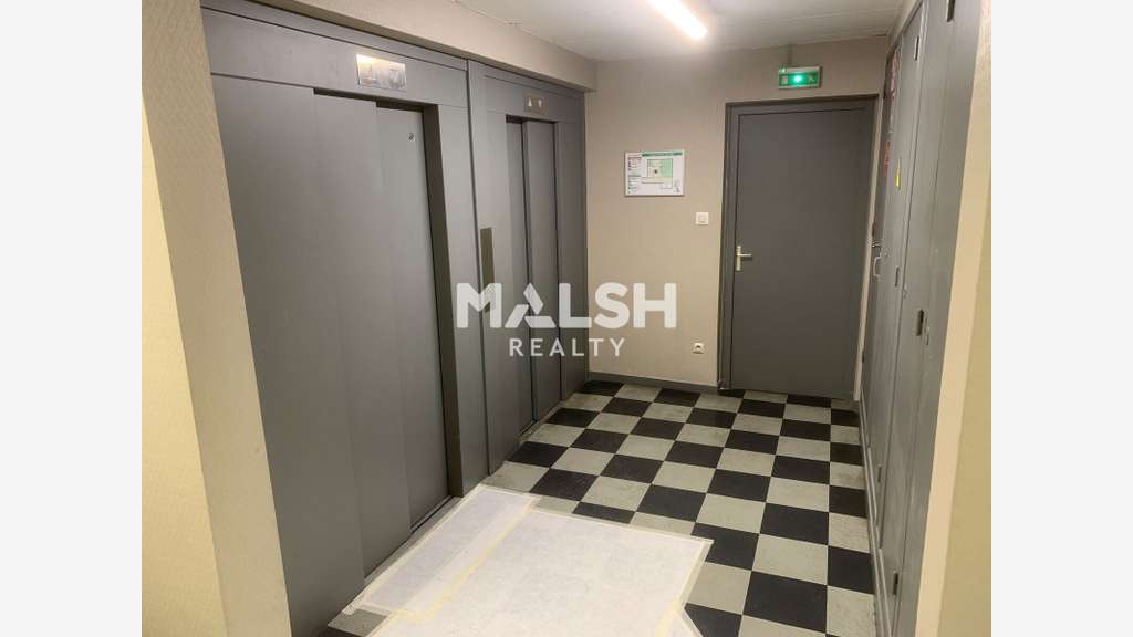 Bureaux en bon état à vendre 295m² à Bron