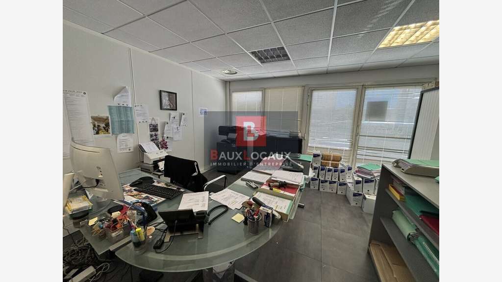 Bureaux 160m² R+1 à vendre à Avignon