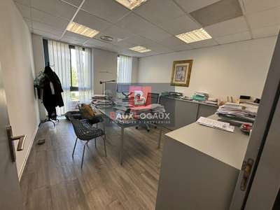 Bureaux 160m² R+1 à vendre à Avignon