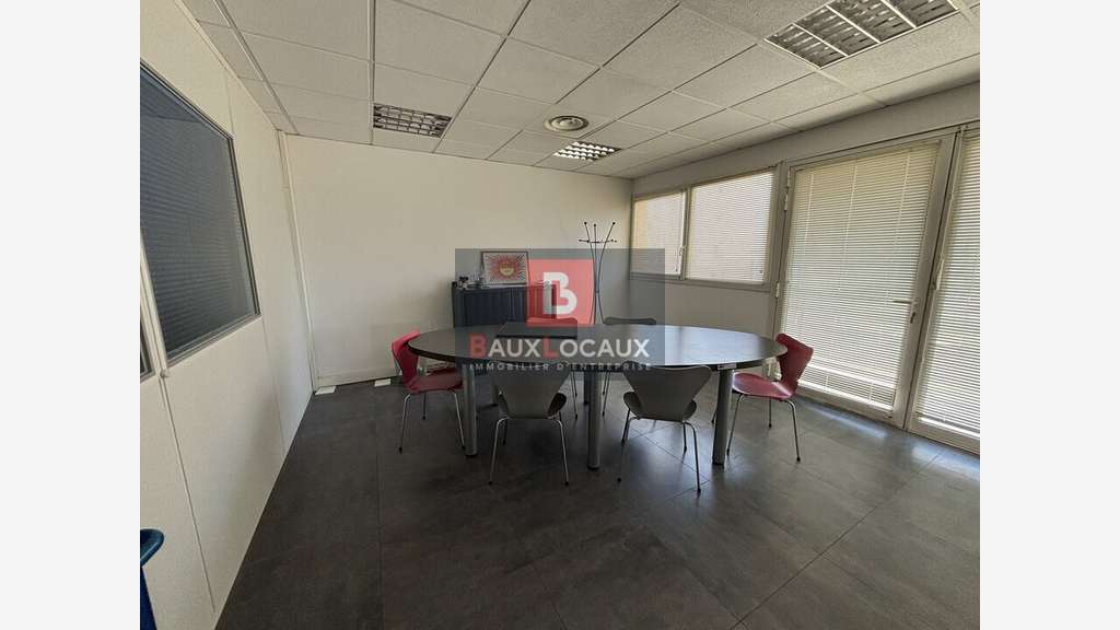 Bureaux 160m² R+1 à vendre à Avignon