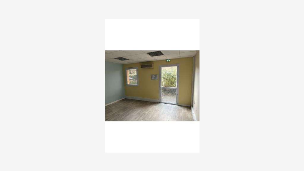 Vente bureau de 480m² en centre d'affaires Avignon