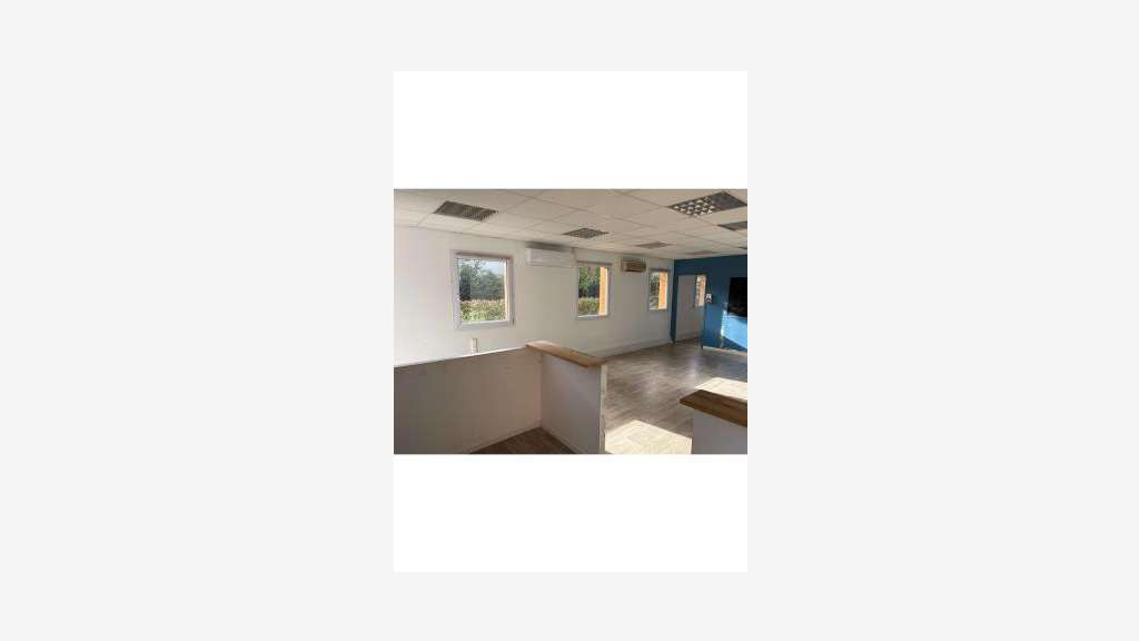 Vente bureau de 480m² en centre d'affaires Avignon