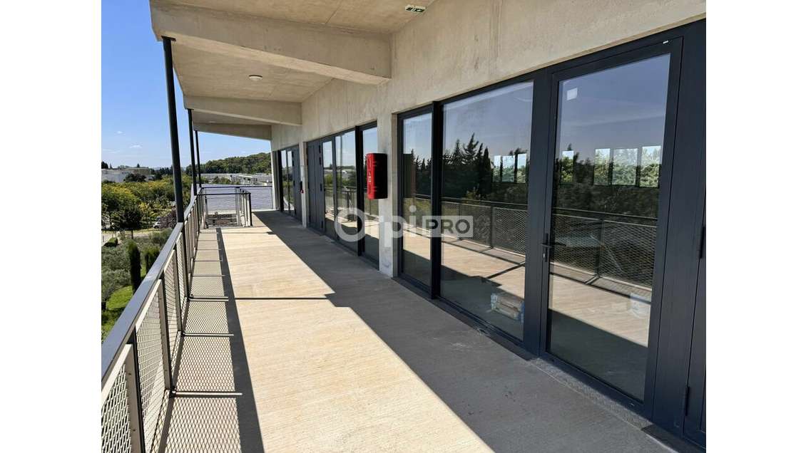 Bureau neuf de 200m² à vendre à Avignon Agroparc 