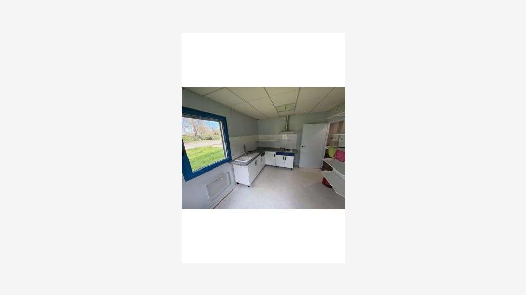 Vente bureaux + entrepôt 100m² à Avignon Courtine