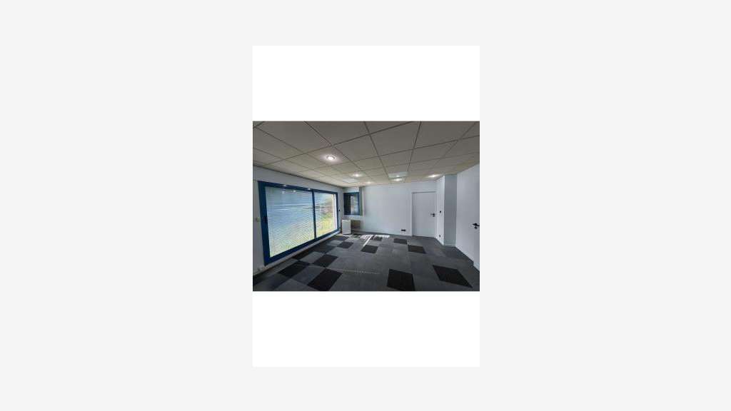 Vente bureaux + entrepôt 100m² à Avignon Courtine