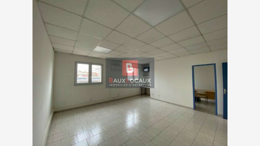 A vendre bureaux 100m² à Avignon Fontcouverte