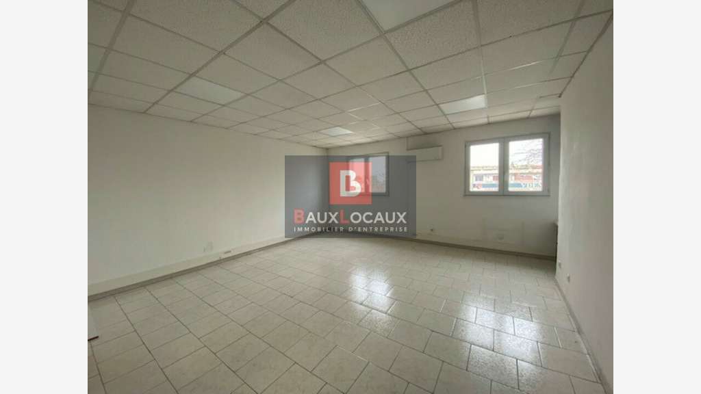 A vendre bureaux 100m² à Avignon Fontcouverte