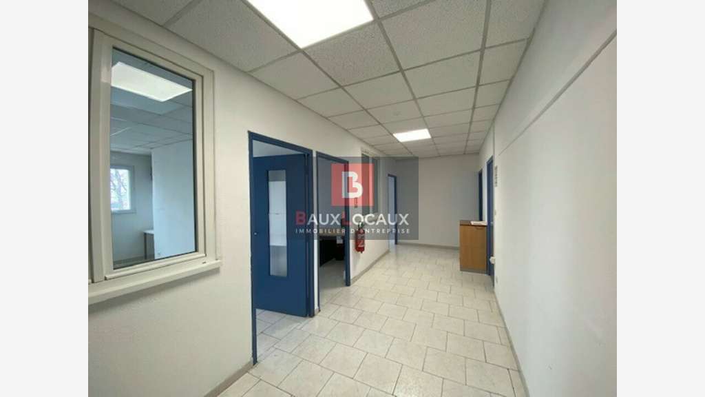 A vendre bureaux 100m² à Avignon Fontcouverte