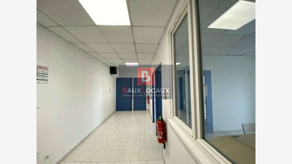 A vendre bureaux 100m² à Avignon Fontcouverte