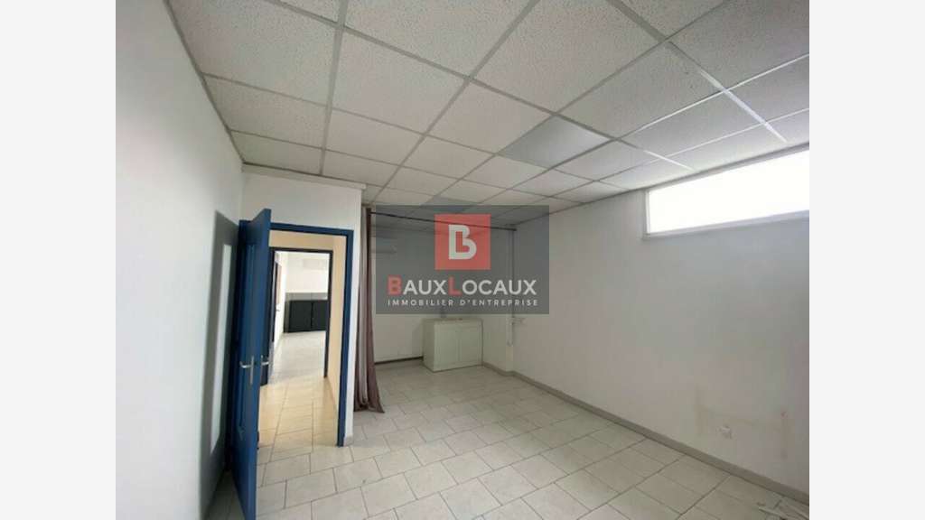 A vendre bureaux 100m² à Avignon Fontcouverte