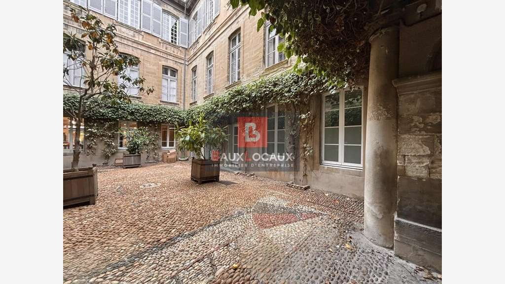 Bureaux à vendre environnement prestigieux Avignon