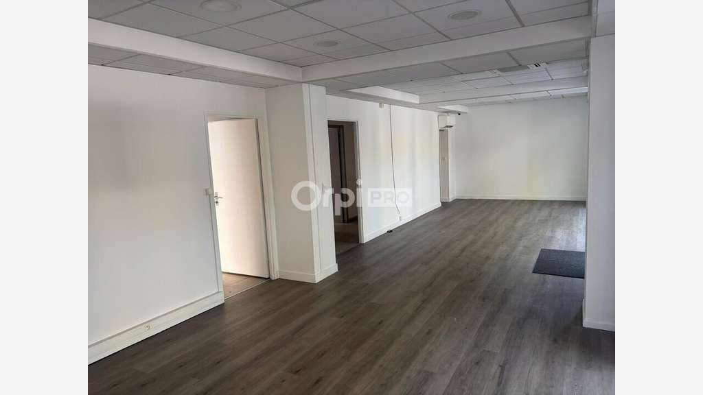 Bureau de 130m² à vendre en RDC à Avignon