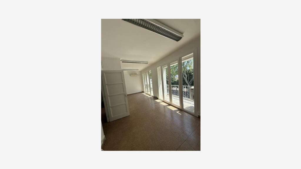 Vente bureaux 322m² empl stratégique à Avignon