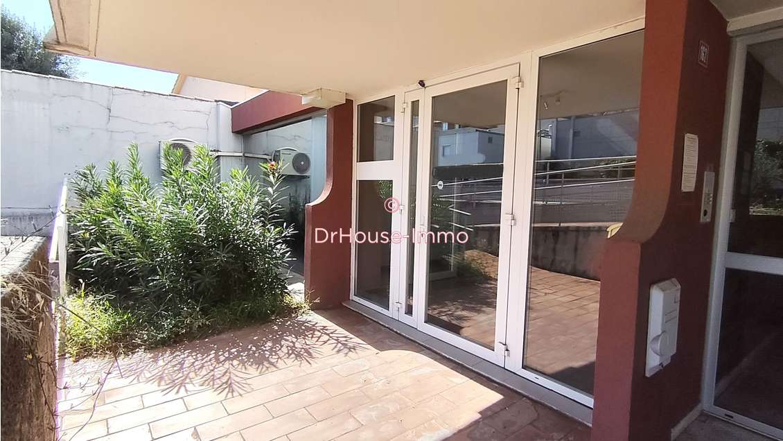 Local 84m² avec vitrine en RDC à Bagnols-sur-Cèze