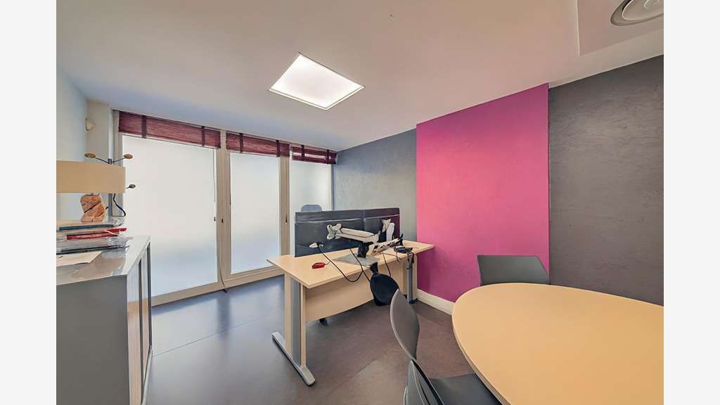 Vente local commercial bureaux 6 pièces à Bastia