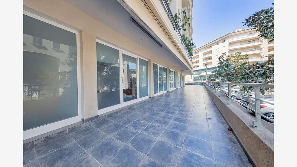 Vente local commercial bureaux 6 pièces à Bastia