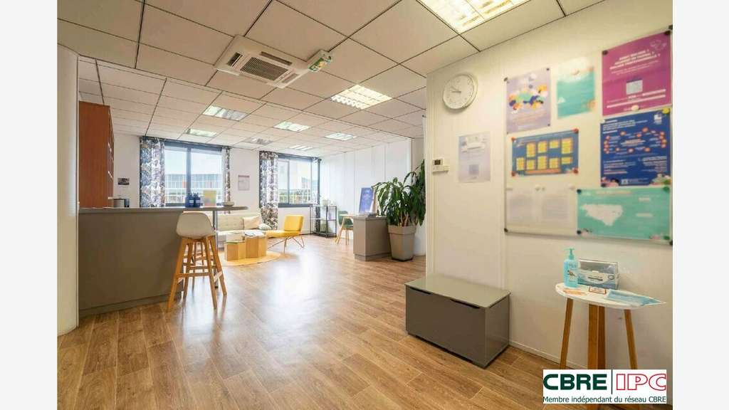 Vente bureaux de 335m² à Bayonne agglo