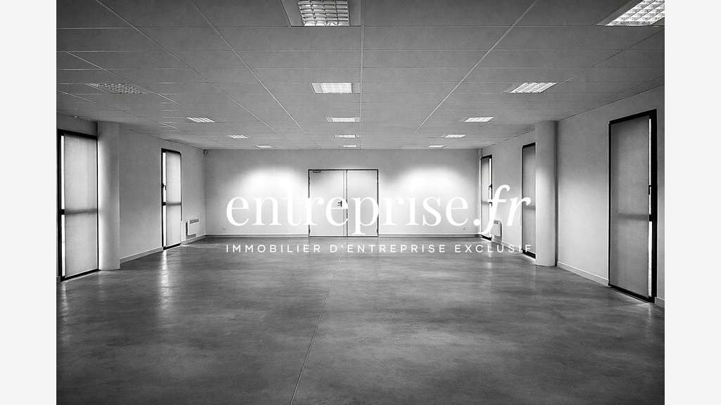 Bureaux lumineux à vendre à Beaucouzé