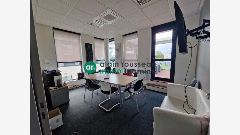 A VENDRE bâtiment de bureaux