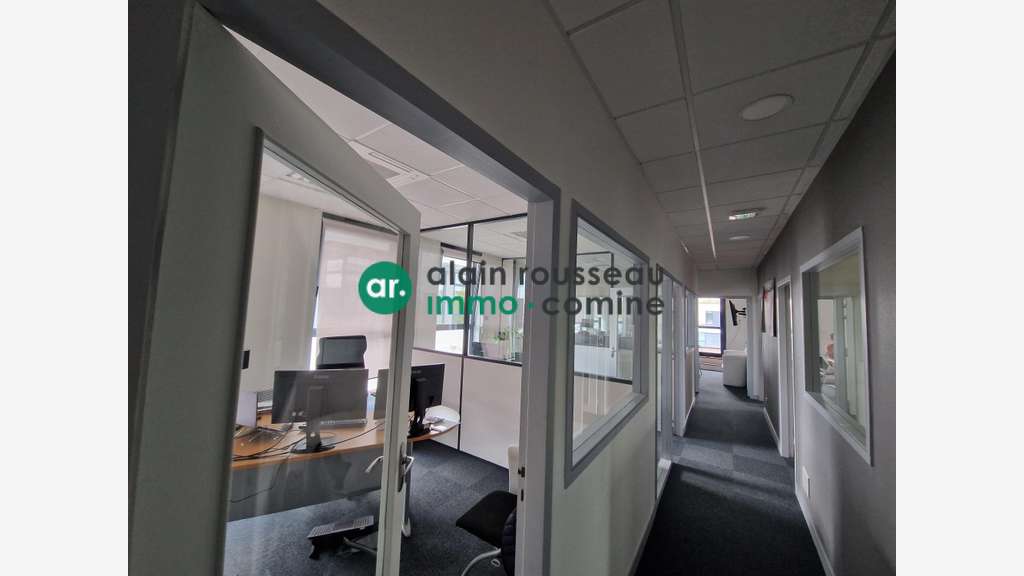 A VENDRE bâtiment de bureaux