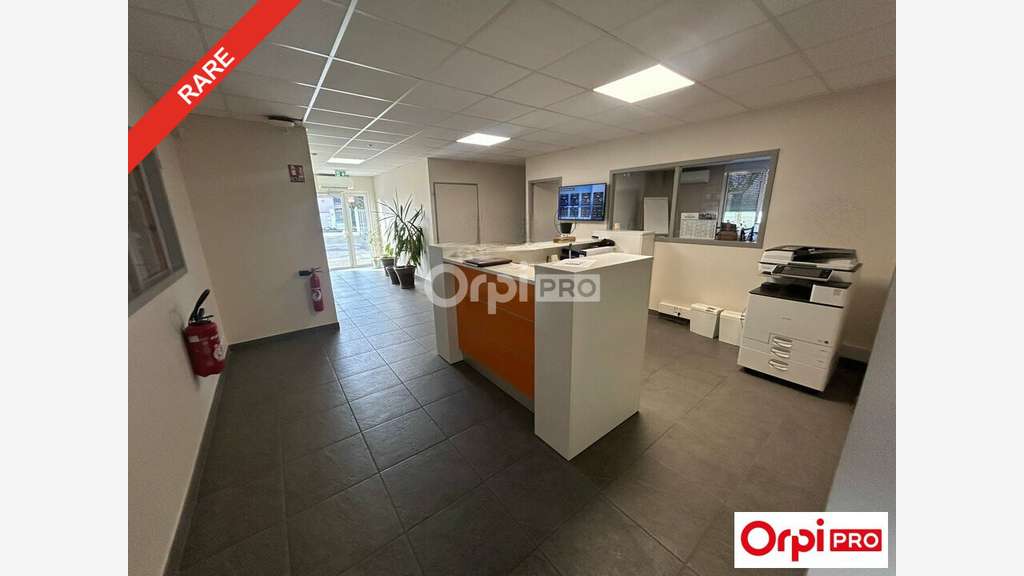 Bureau 300m² à vendre à Beaumont les Valence