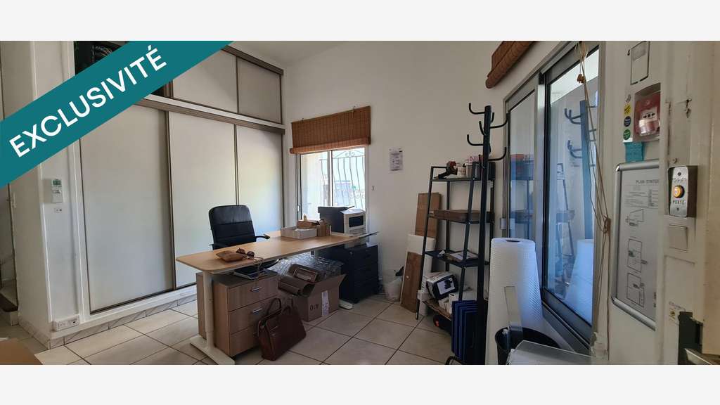 IMMEUBLE A USAGE DE BUREAUX