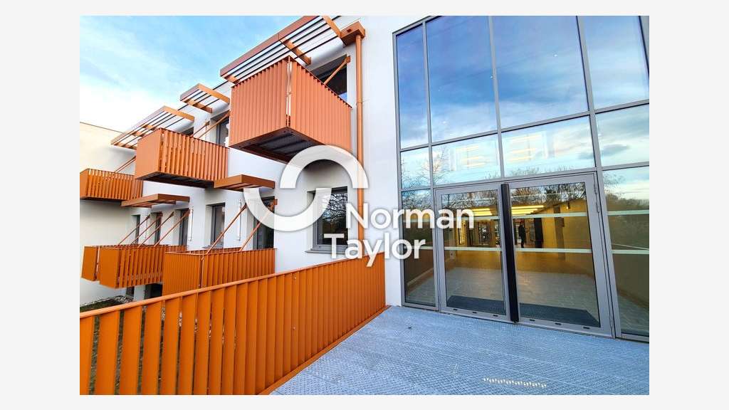 Plateau de bureaux neufs 96m² à vendre à Biarritz