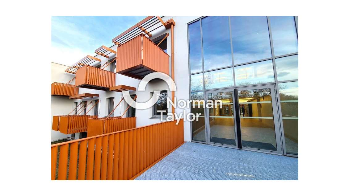 Plateau de bureaux neufs 96m² à vendre à Biarritz