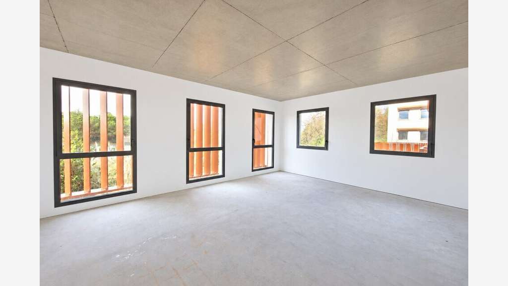 Plateau de bureaux neufs 96m² à vendre à Biarritz