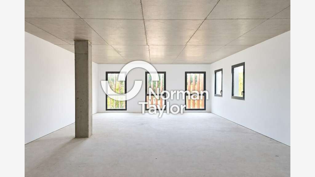 Plateau de bureaux neufs 96m² à vendre à Biarritz