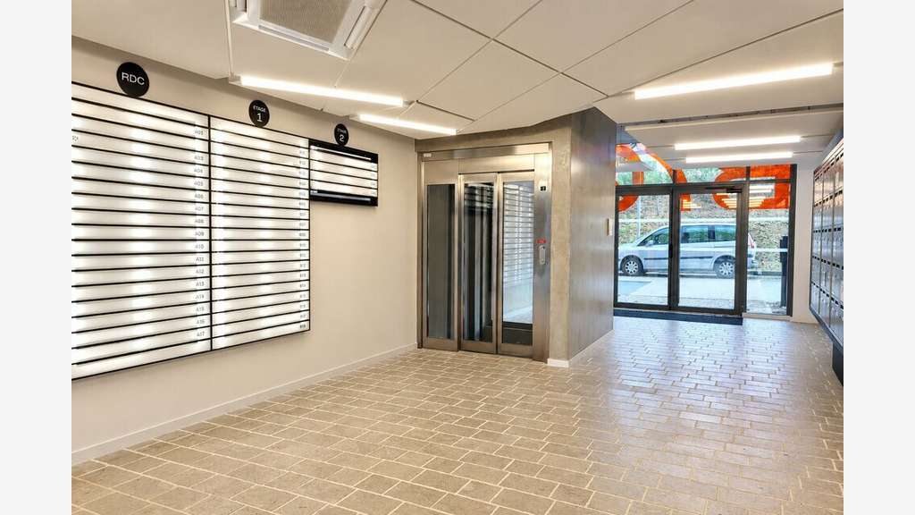 Plateau de bureaux neufs 96m² à vendre à Biarritz