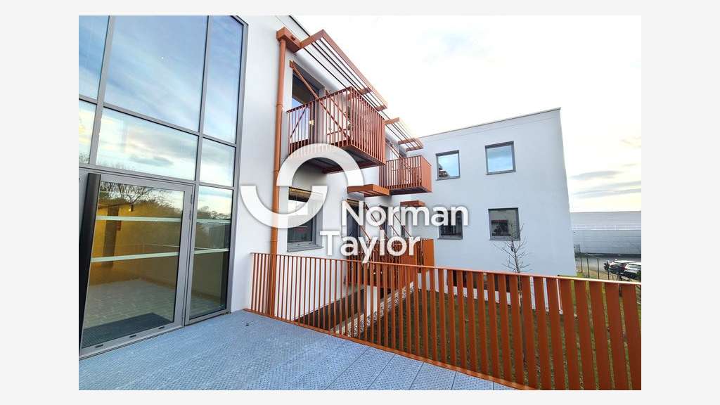 Bureaux neufs à vendre empl stratégique Biarritz