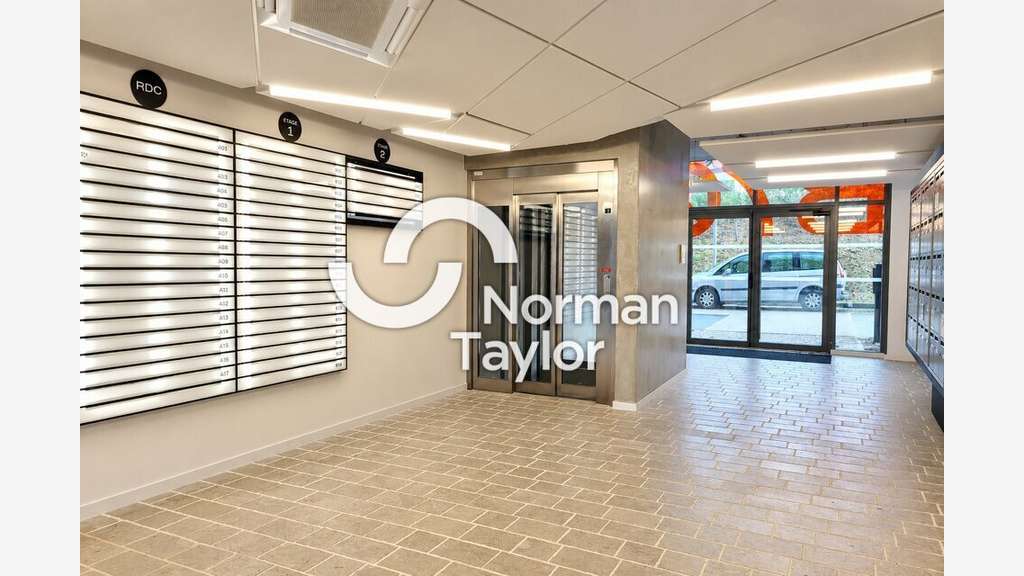 Bureaux neufs à vendre empl stratégique Biarritz