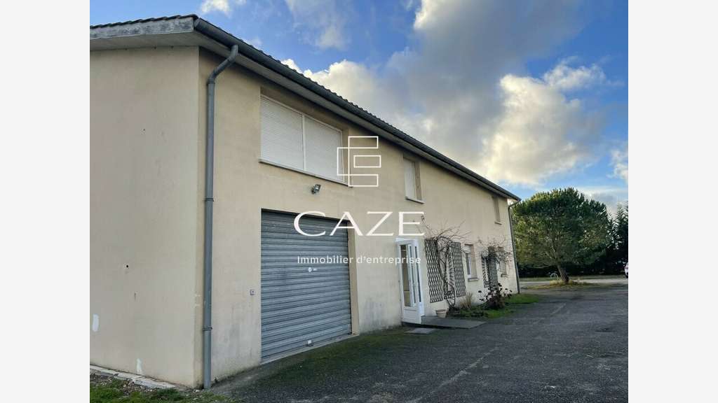 Bâtiment sur un grand foncier à vendre Blanquefort