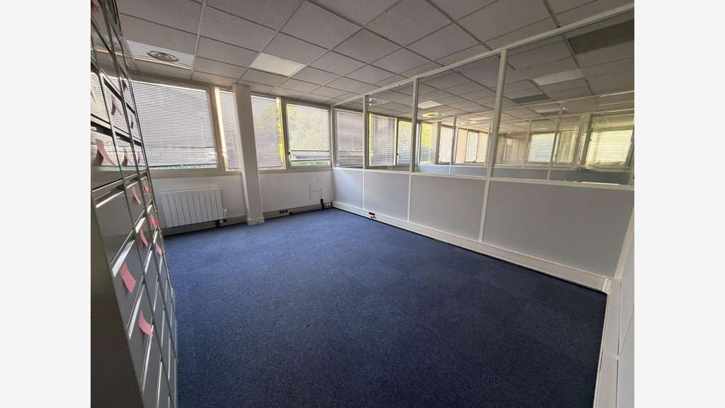 Vente immeuble de bureaux indép. à Bois-Guillaume