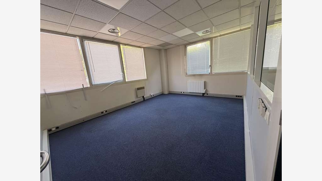 Vente immeuble de bureaux indép. à Bois-Guillaume