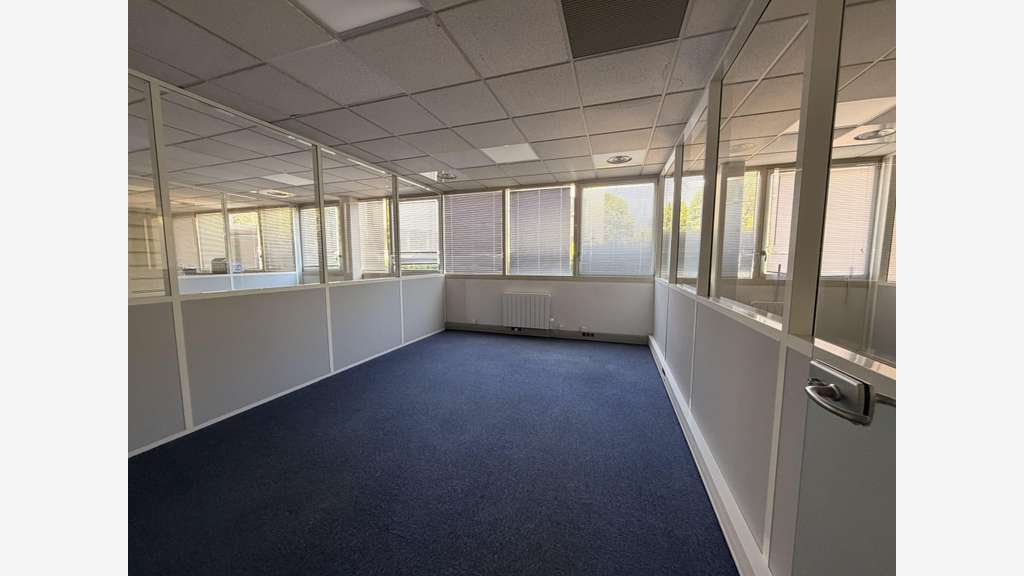Vente immeuble de bureaux indép. à Bois-Guillaume