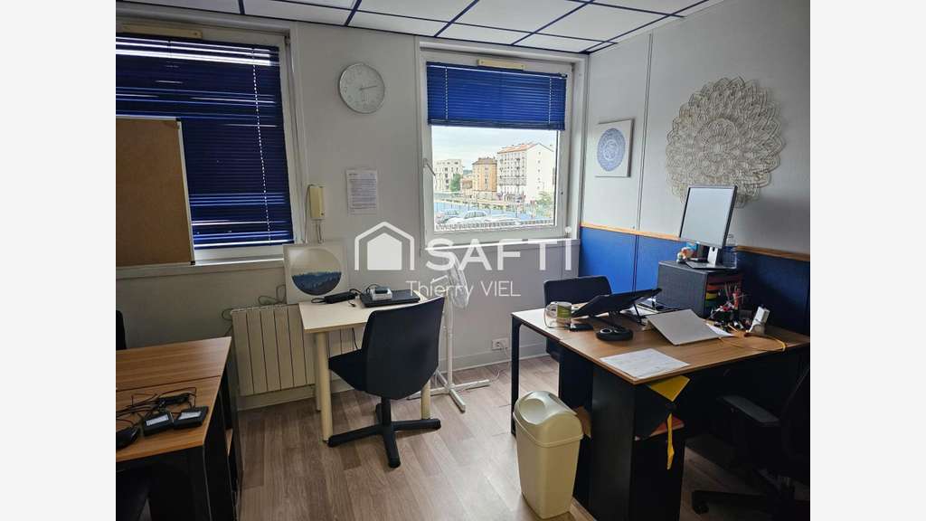 Vente bureaux 65m² modulables à Bondy gare