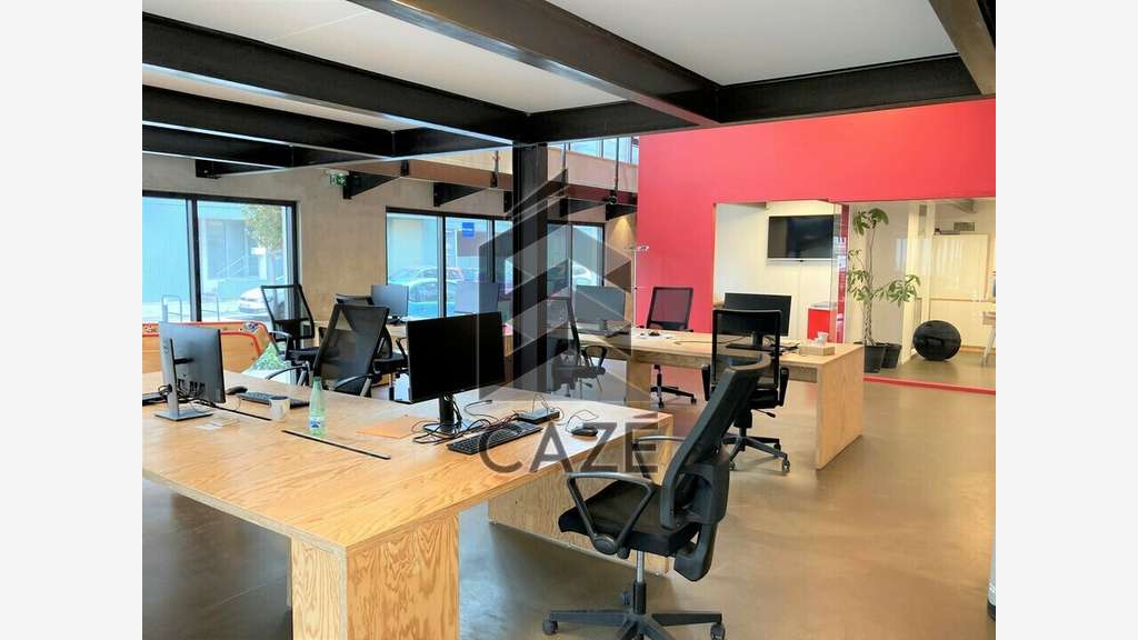 Bureaux 355m² RDC à vendre à Bordeaux Bacalan