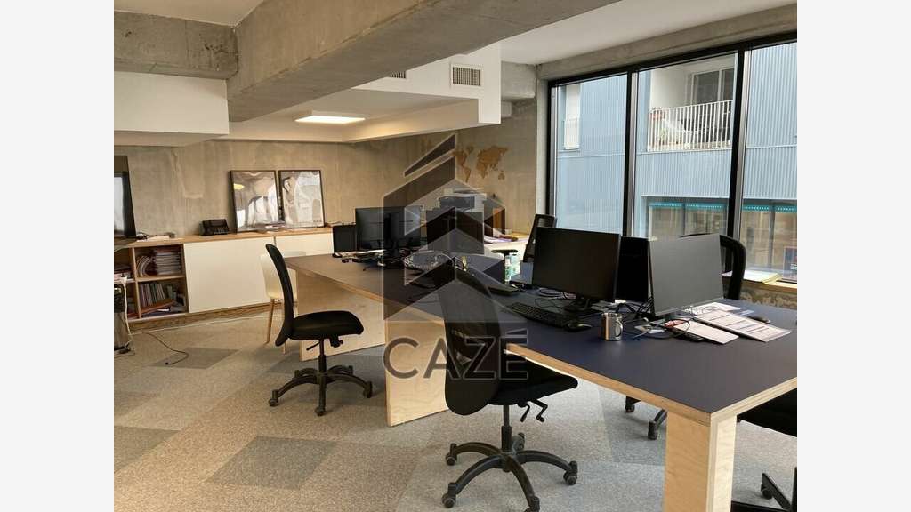 Bureaux 355m² RDC à vendre à Bordeaux Bacalan