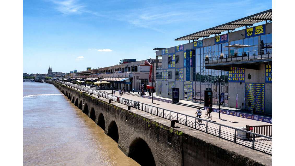 Bureaux 102m² à vendre quai des Chartrons Bordeaux