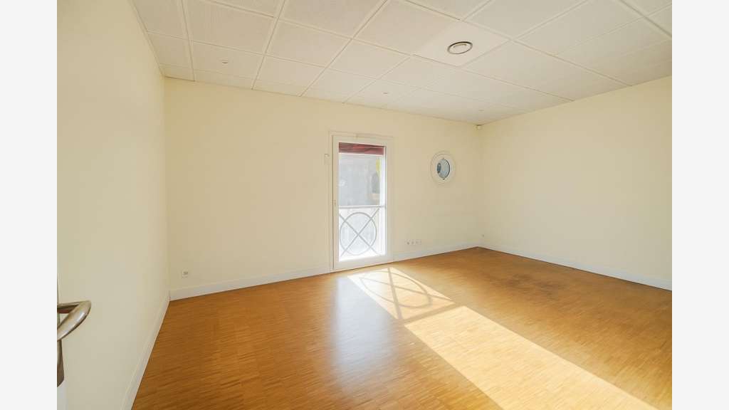 Bureaux indépendants à vendre à Bordeaux Caudéran