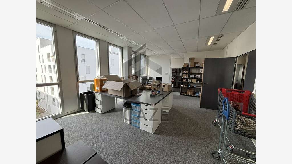 Superbes bureaux 296m² à vendre à Bordeaux Lac 