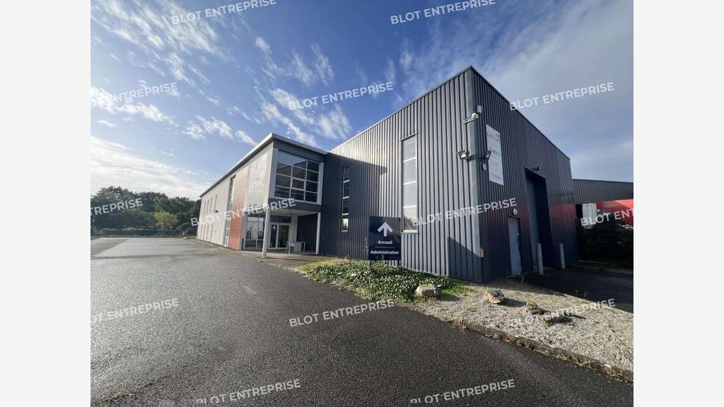 À vendre bureaux 700m² à Bouguenais