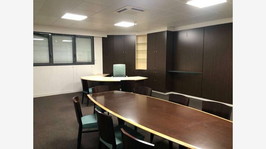A vendre bureaux 636m² à Brest Kergaradec
