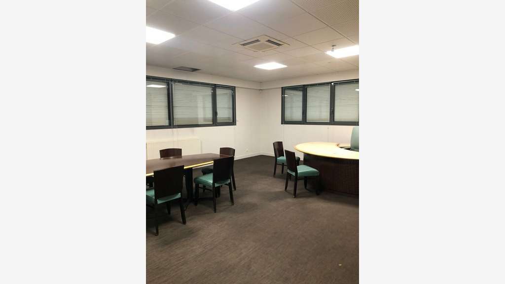 A vendre bureaux 636m² à Brest Kergaradec